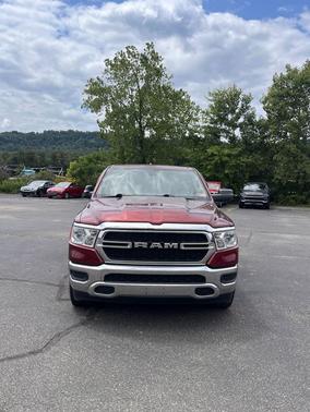 Delmonico Red Pearlcoat 2019 RAM 1500 Tradesman