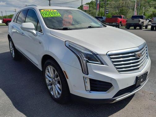 Crystal White Tri-Coat 2017 Cadillac XT5 Platinum
