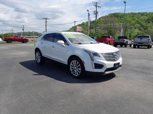 Crystal White Tri-Coat 2017 Cadillac XT5 Platinum