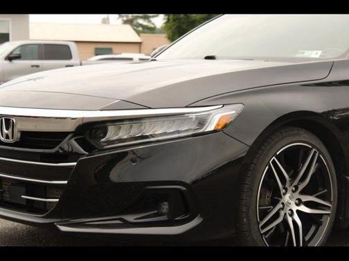 Crystal Black Pearl 2021 Honda Accord Touring 2.0T