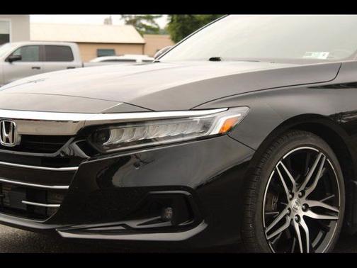 Crystal Black Pearl 2021 Honda Accord Touring 2.0T