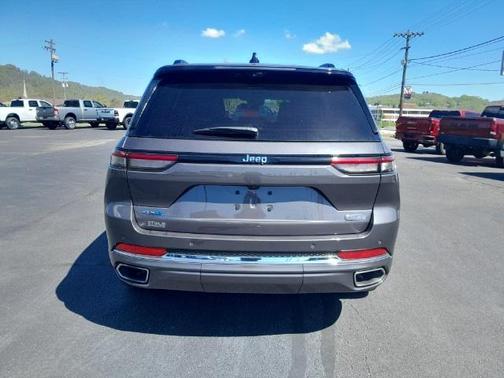 2022 Jeep Grand Cherokee 4xe Overland