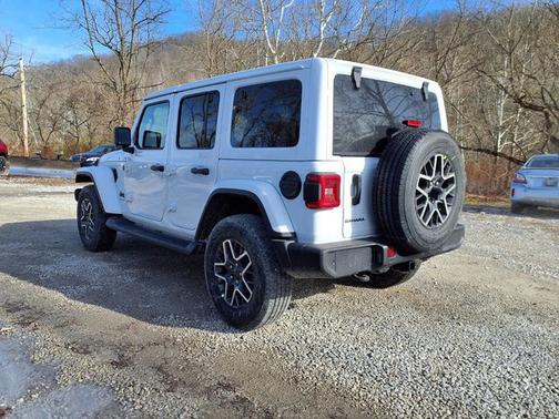 Bright White Clearcoat 2026 Jeep Wrangler Sahara