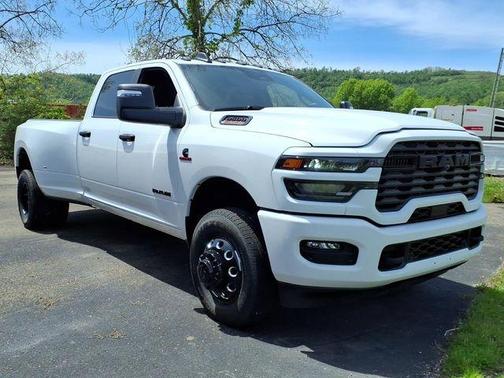 Bright White Clearcoat 2026 RAM 3500 Big Horn