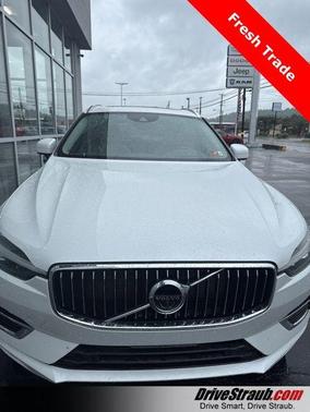 Crystal White 2021 Volvo XC60 Recharge Plug-In Hybrid T8 Inscription