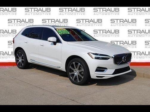 Crystal White Metallic 2021 Volvo XC60 Recharge Plug-In Hybrid T8 Inscription