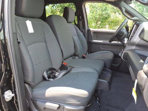 Diamond Black 2026 RAM 2500 Tradesman