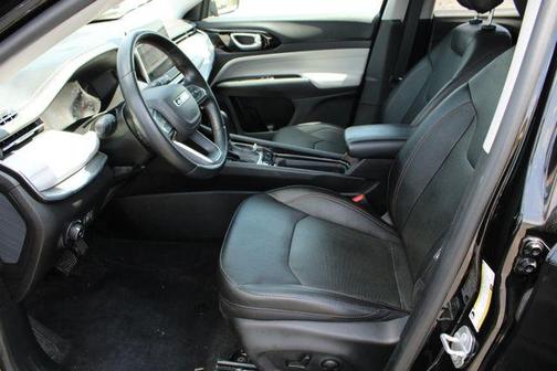Diamond Black Crystal Pearlcoat 2022 Jeep Compass Limited