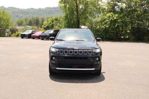 Diamond Black Crystal Pearlcoat 2022 Jeep Compass Limited