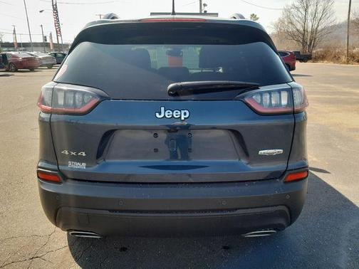 2022 Jeep Cherokee Latitude Lux