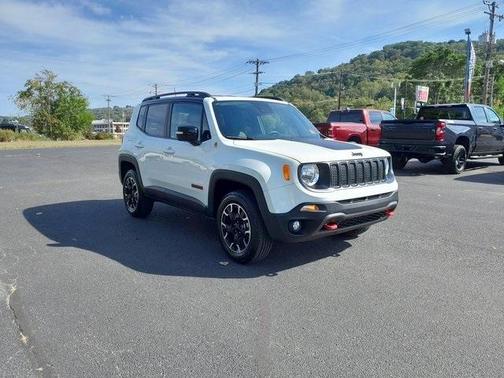 2023 Jeep Renegade Trailhawk