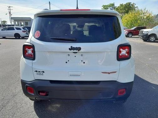 2023 Jeep Renegade Trailhawk