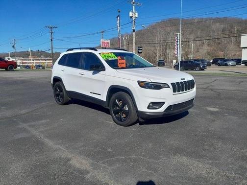 2023 Jeep Cherokee Altitude Lux