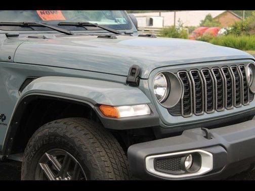 Anvil Clearcoat 2025 Jeep Gladiator Sport S