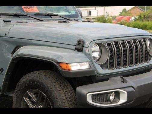 Anvil Clearcoat 2025 Jeep Gladiator Sport S