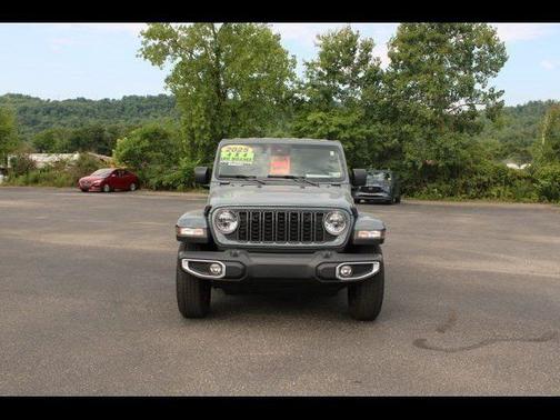 Anvil Clearcoat 2025 Jeep Gladiator Sport S