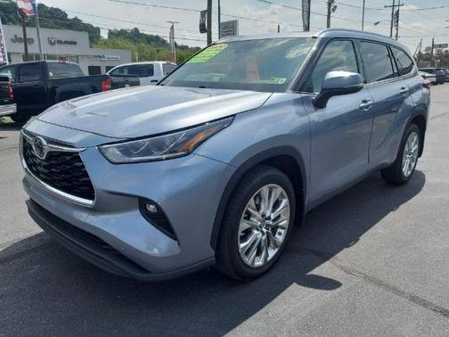 Used 2020 Toyota Highlander for Sale Near Me | Cars.com