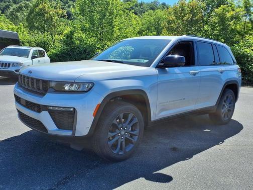 Silver Zynith 2026 Jeep Grand Cherokee Limited
