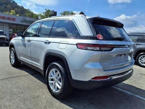Silver Zynith 2025 Jeep Grand Cherokee Laredo X