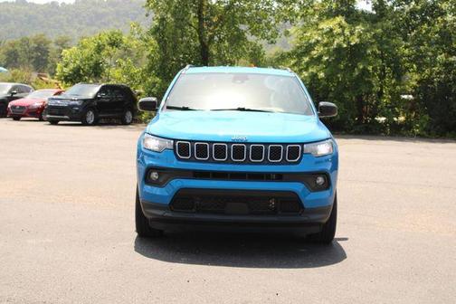 Laser Blue Pearlcoat 2023 Jeep Compass Latitude Lux