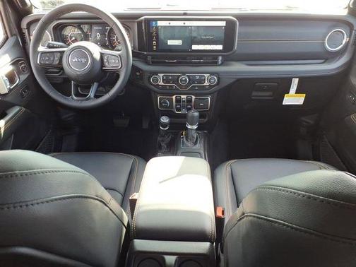 Granite Crystal Clearcoat Metallic 2026 Jeep Gladiator Sport