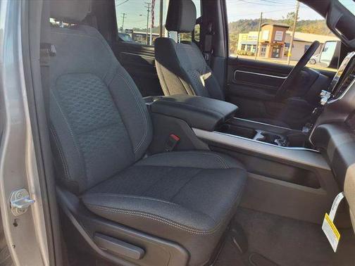 Billet Silver Metallic Clearcoat 2026 RAM 1500 Big Horn/Lone Star