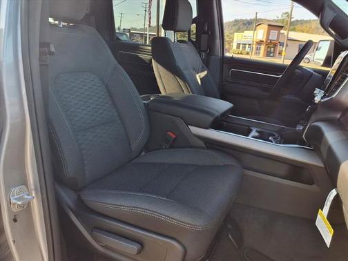 Billet Silver Metallic Clearcoat 2026 RAM 1500 Big Horn/Lone Star