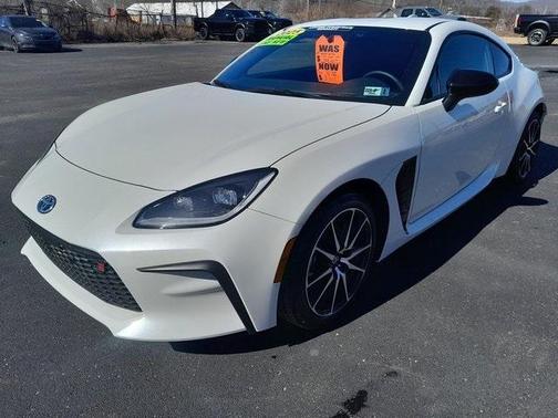 2025 Toyota GR86 Base