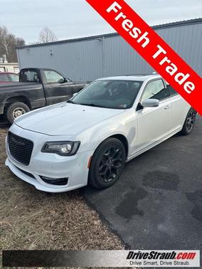 2022 Chrysler 300 Touring L