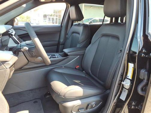 Diamond Black 2026 Jeep Cherokee LAREDO/LIMITED