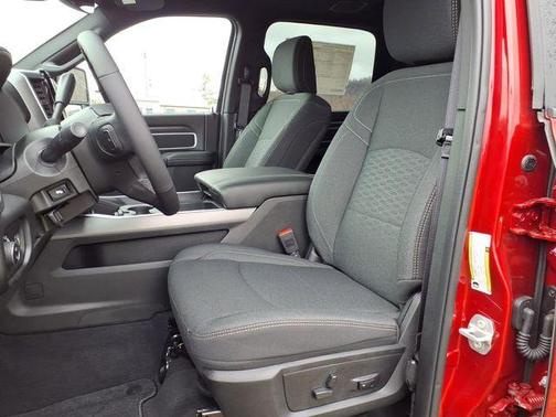 Molten Red Pearlcoat 2026 RAM 2500 Big Horn