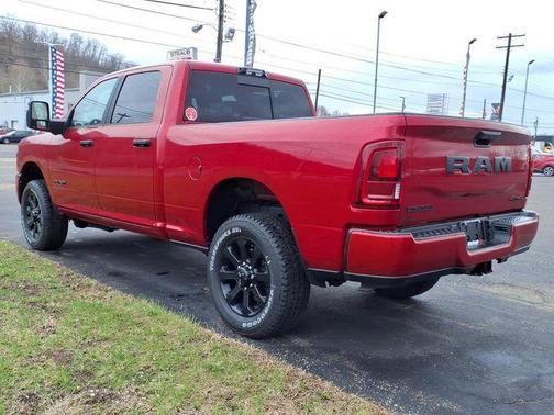 Molten Red Pearlcoat 2026 RAM 2500 Big Horn