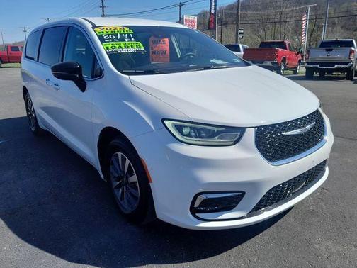 2024 Chrysler Pacifica Hybrid Select