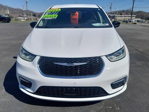 2024 Chrysler Pacifica Hybrid Select