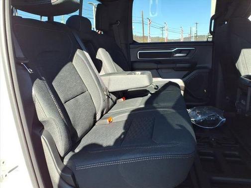 Bright White Clearcoat 2026 RAM 1500 Big Horn/Lone Star