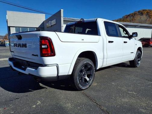 Bright White Clearcoat 2026 RAM 1500 Big Horn/Lone Star
