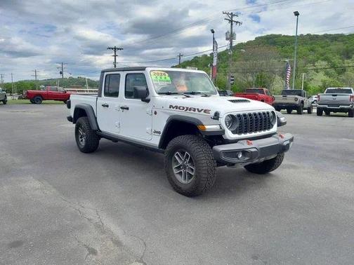 Bright White Clearcoat 2026 Jeep Gladiator Mojave 4x4