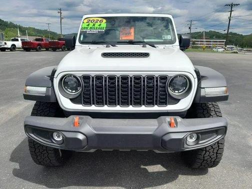 Bright White Clearcoat 2026 Jeep Gladiator Mojave 4x4