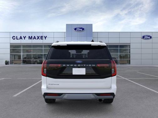 Star White Metallic Tri-Coat 2026 Ford Expedition Platinum