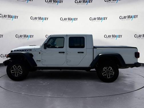 Bright White Clearcoat 2025 Jeep Gladiator Mojave 4x4