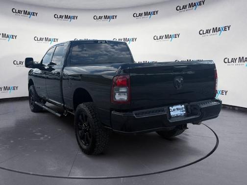 Diamond Black Crystal Pearlcoat 2024 RAM 2500 Big Horn Crew Cab 4x4 6'4' Box