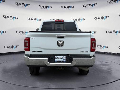 Bright White Clearcoat 2022 RAM 2500 Laramie Crew Cab 4x4 6'4' Box