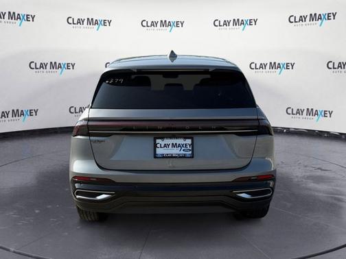 Lustrous Gray Metallic 2025 Lincoln Nautilus Premiere