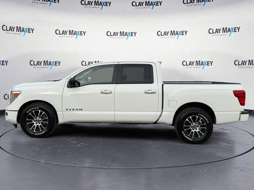 2021 Nissan Titan SV