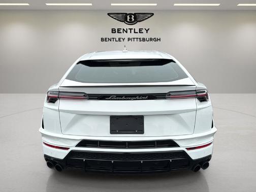 Bianco Phanes Matt 2024 Lamborghini Urus S