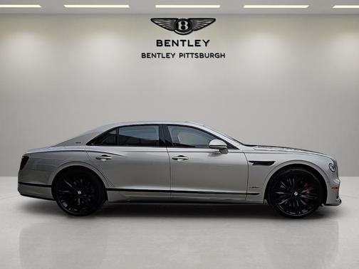 Silver Storm 2025 Bentley Flying Spur Speed