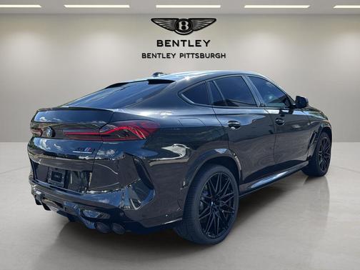 Black Sapphire Metallic 2025 BMW X6 M Base