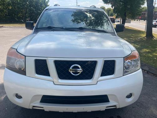 2015 Nissan Armada SV 2WD