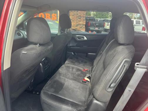 2014 Nissan Pathfinder S