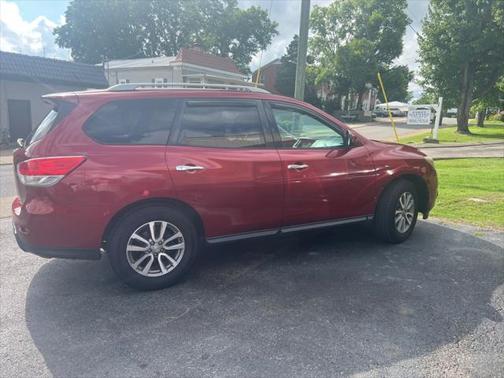 2014 Nissan Pathfinder S